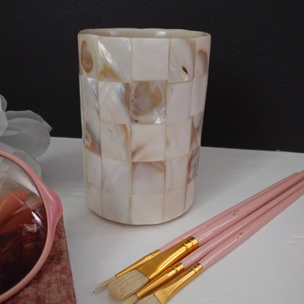 Mother of Pearl Holder Vintage - Picture 2 of 9